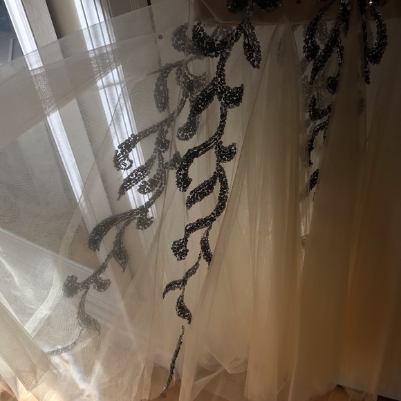 ✨⚡️JOVANI GOWN⚡️✨ - Picture 5 of 8